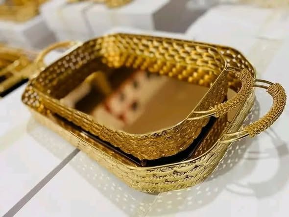 Série plateaux doré 